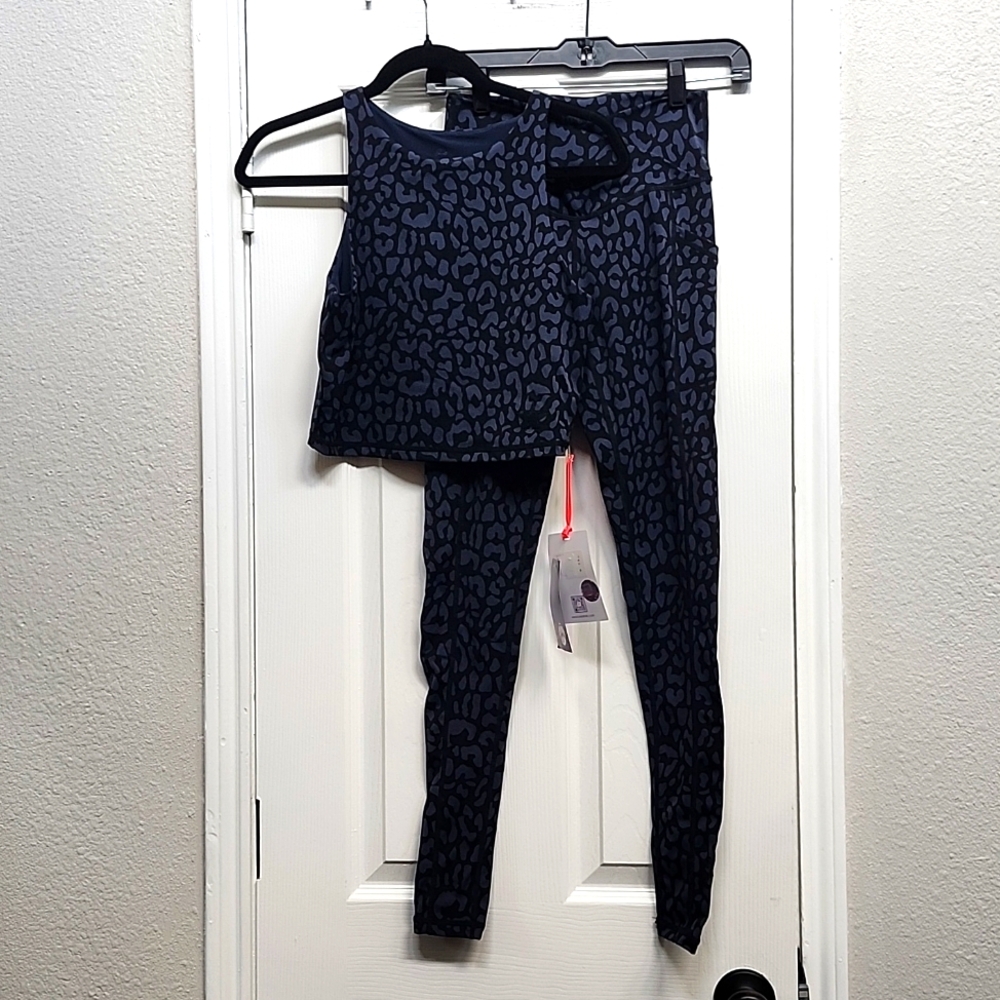 Lusso Houston Astros Black/Gray Leopard Print Tank and Legging Set, Size XS/S